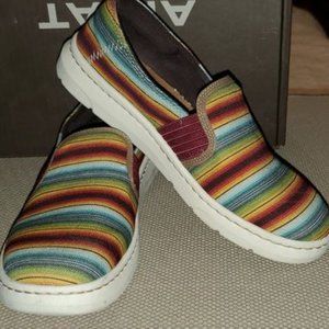 Ariat Muted Serape Ryder Style Shoes. 8 1/2